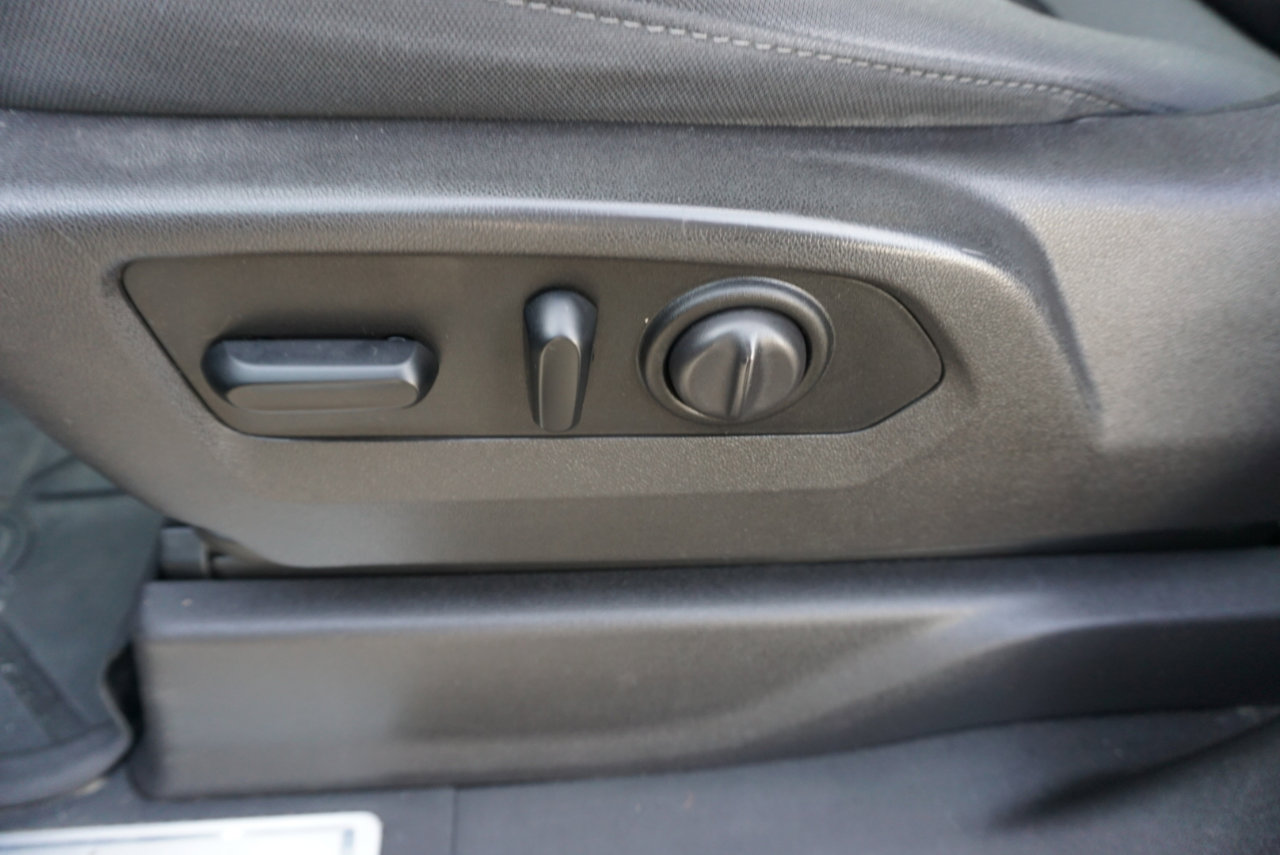 Used 2019 Chevrolet Silverado 1500 RST image 17