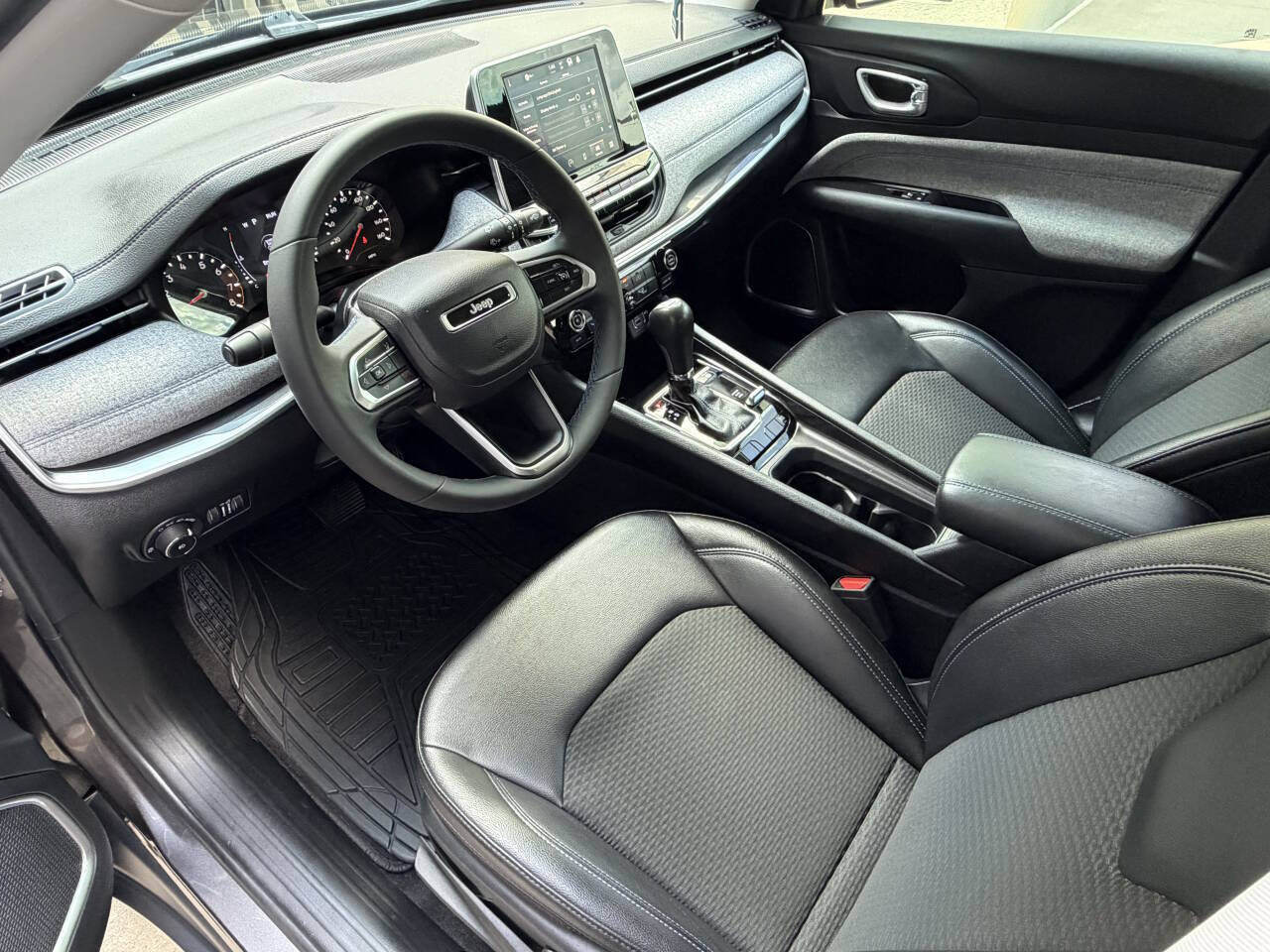 Used 2022 Jeep Compass Latitude AWD/4WD image 14