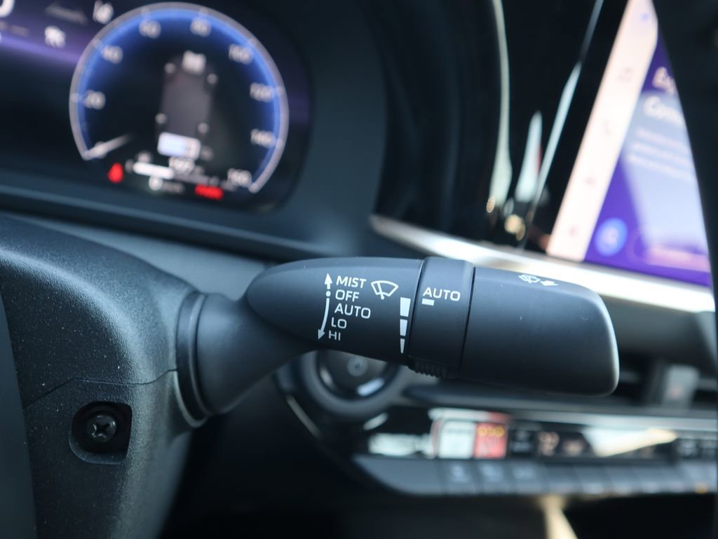 Used 2024 Toyota Crown Limited image 21