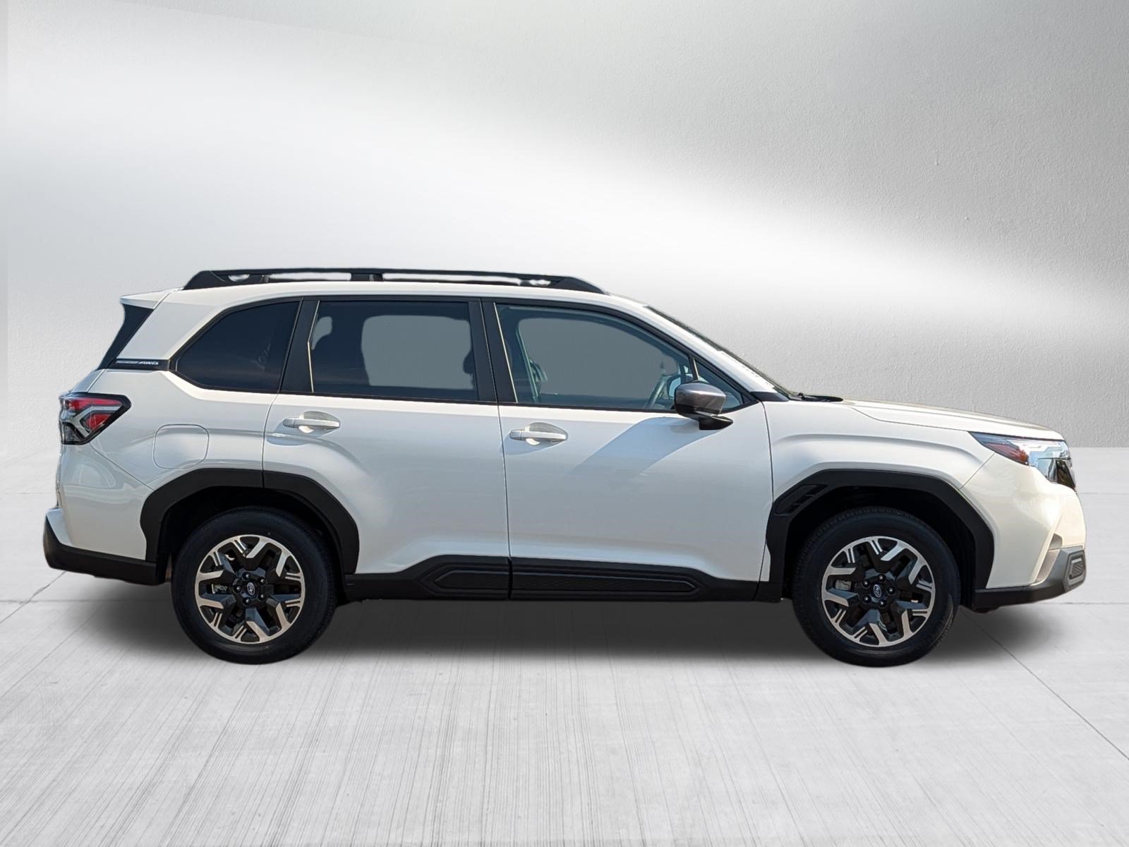 Used 2025 Subaru Forester Premium AWD/4WD image 8