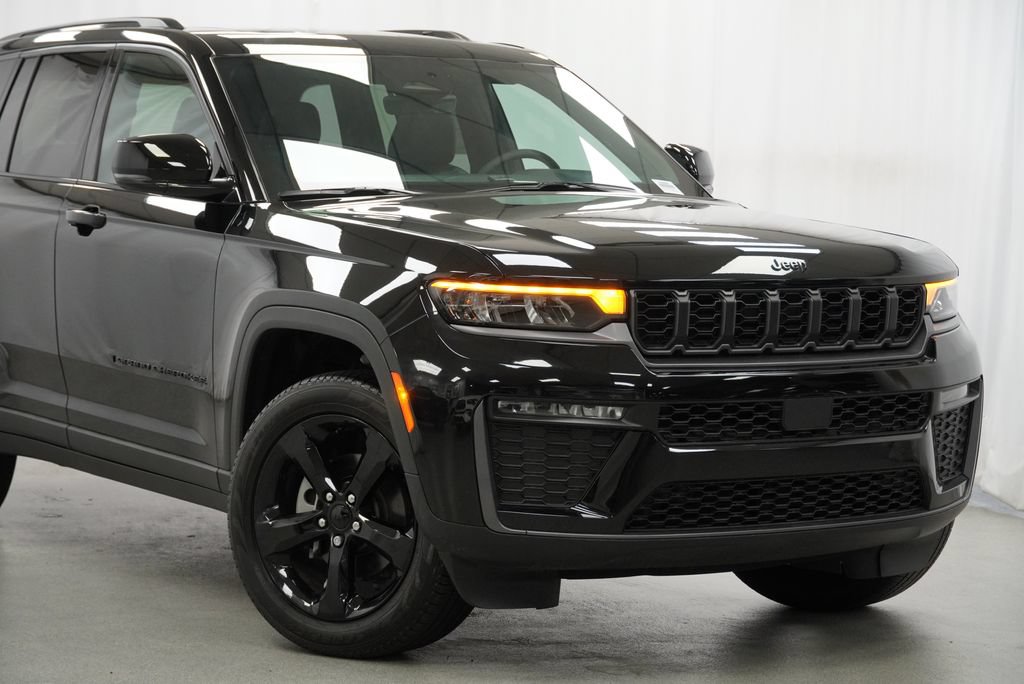 New 2026 Jeep Grand Cherokee Limited w/ Limited Altitude Package AWD/4WD image 7