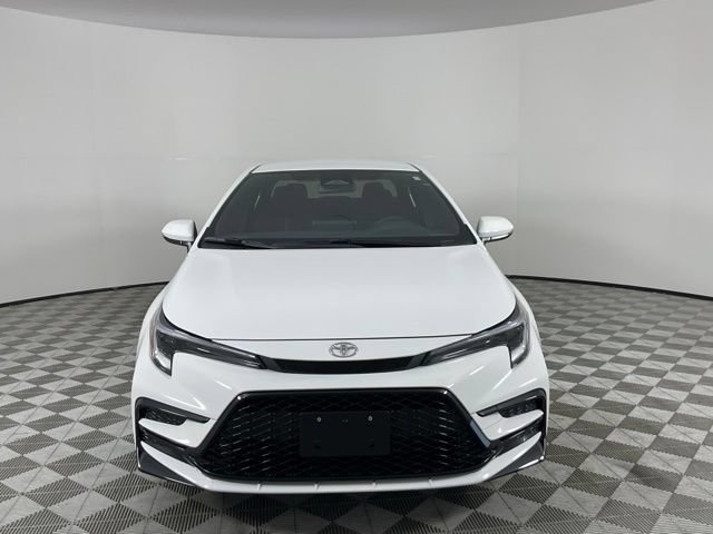 Used 2026 Toyota Corolla SE FWD image 2