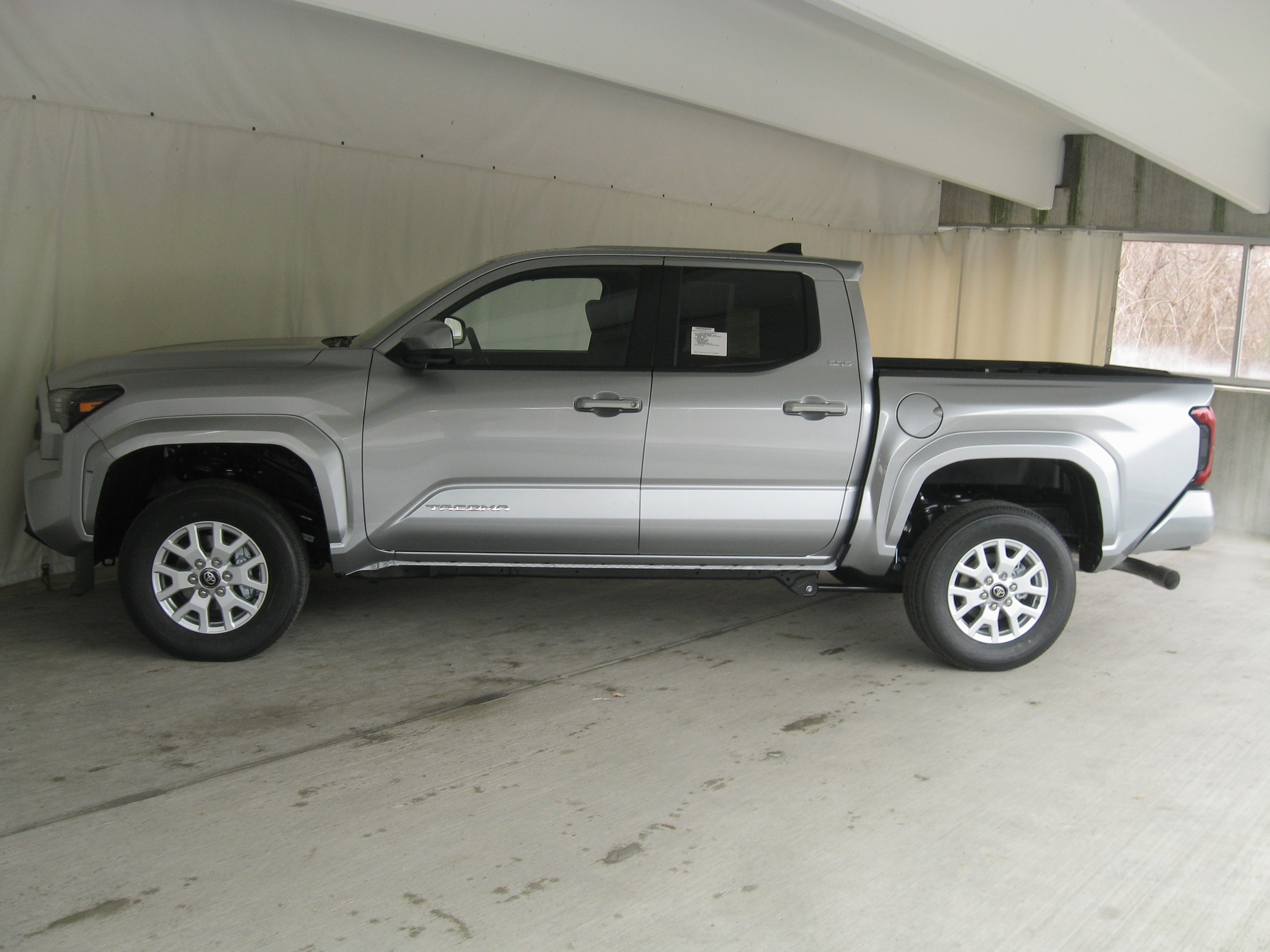 New 2025 Toyota Tacoma SR5 image 4
