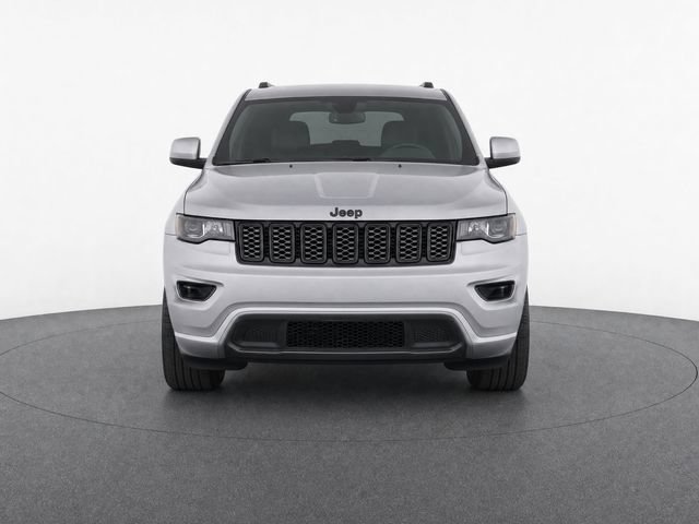 Used 2019 Jeep Grand Cherokee Altitude AWD/4WD image 4