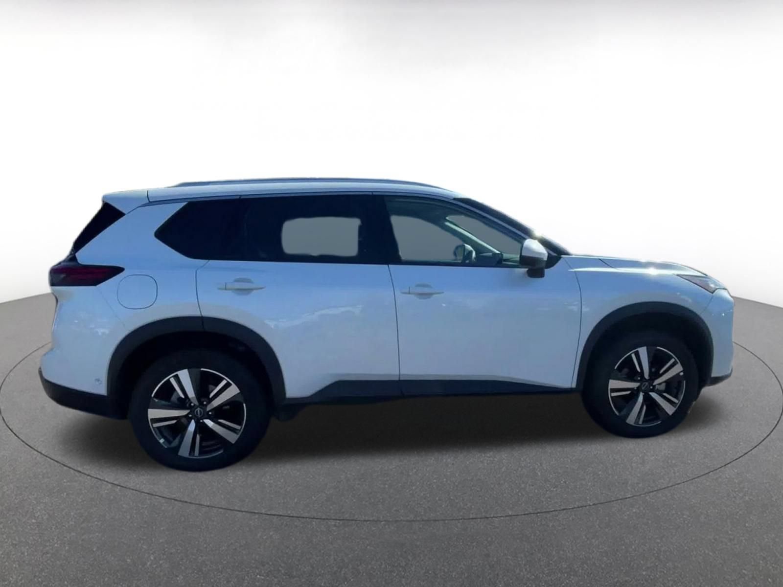 Used 2026 Nissan Rogue SL AWD/4WD image 13