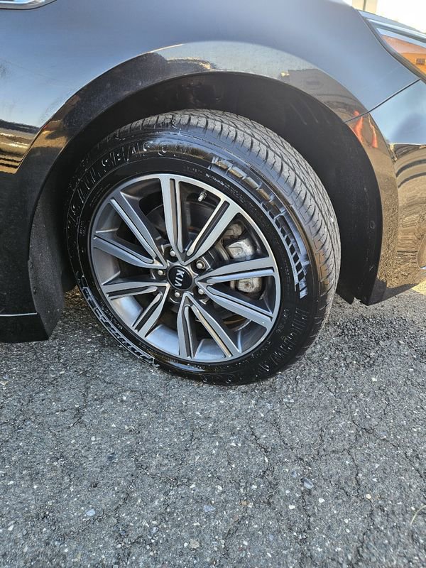 Used 2019 Kia Optima EX image 13