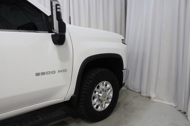 Used 2024 Chevrolet Silverado 2500 LTZ AWD/4WD image 29