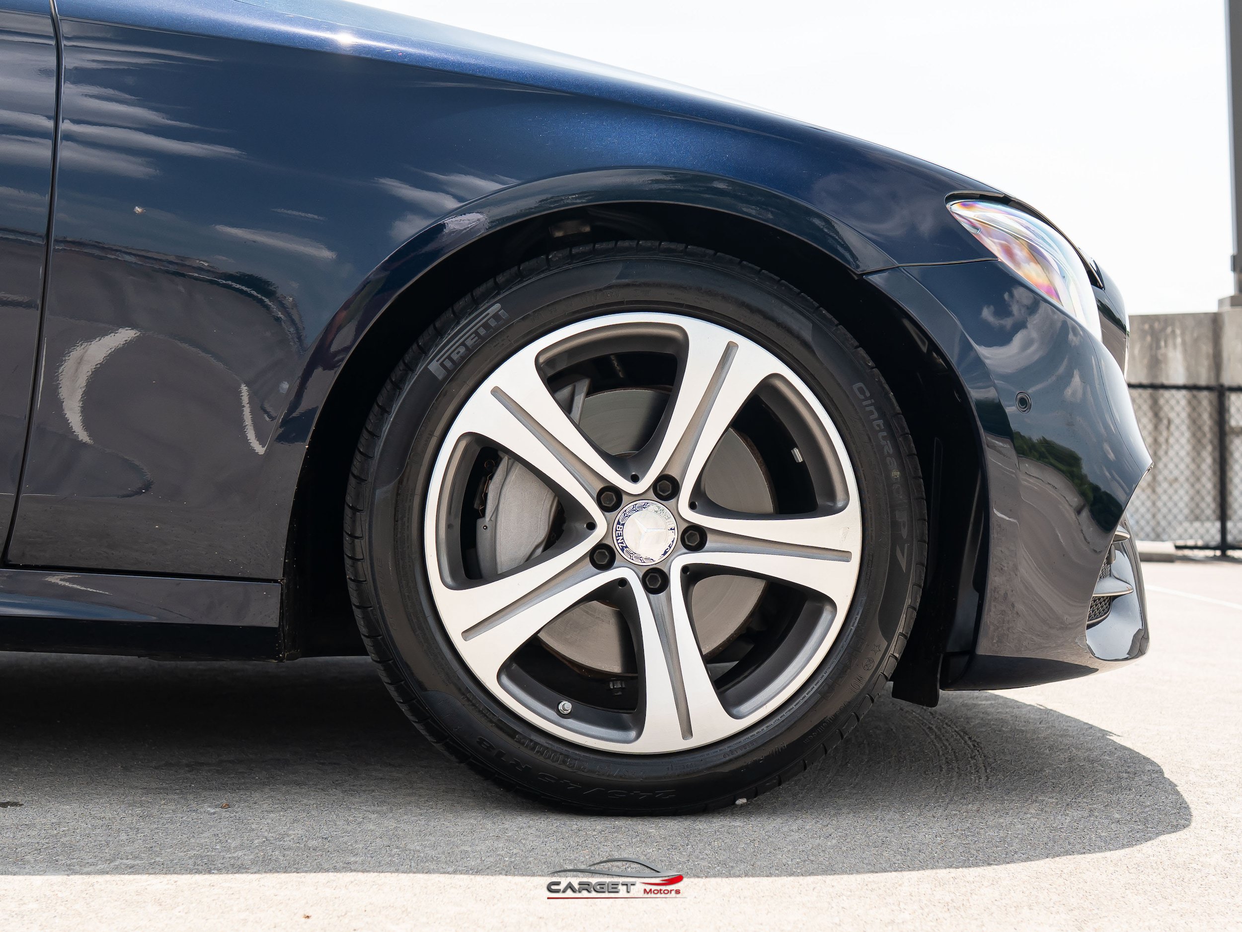 Used 2017 Mercedes-Benz E 300 4MATIC image 9