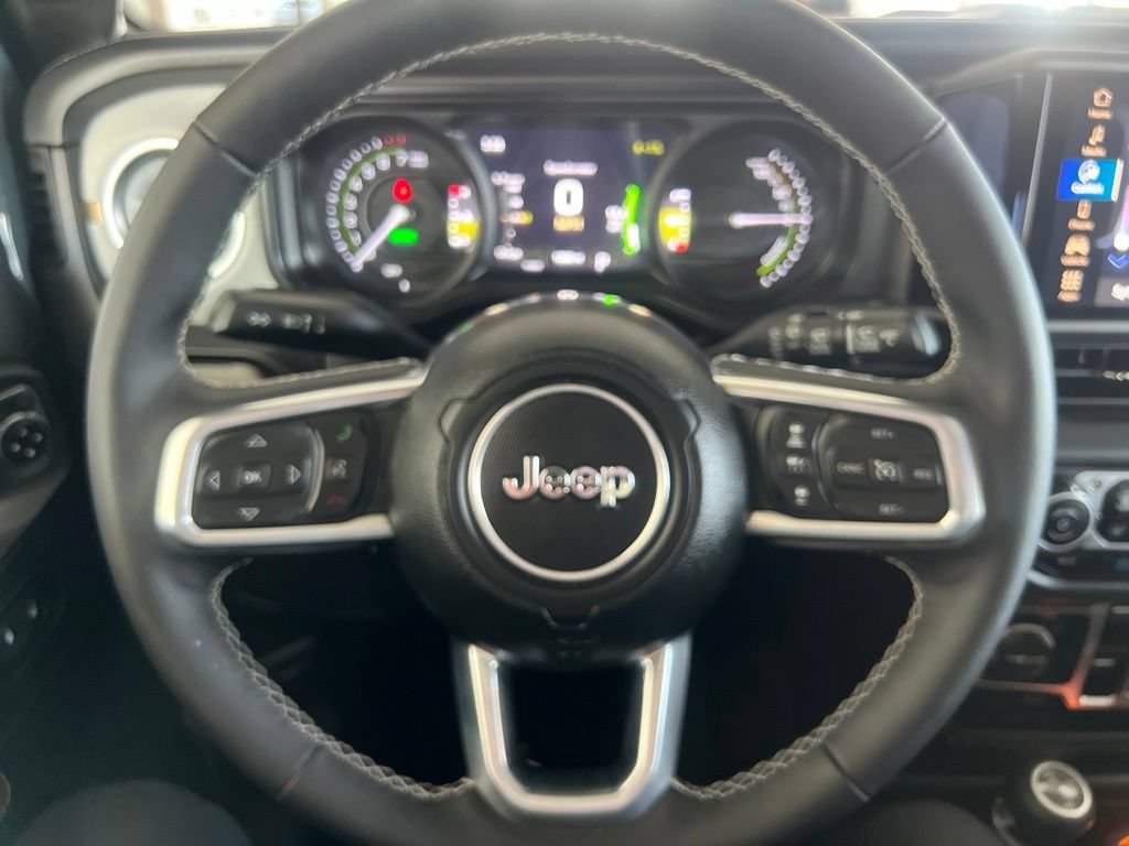 Used 2025 Jeep Wrangler Unlimited Sahara AWD/4WD image 41