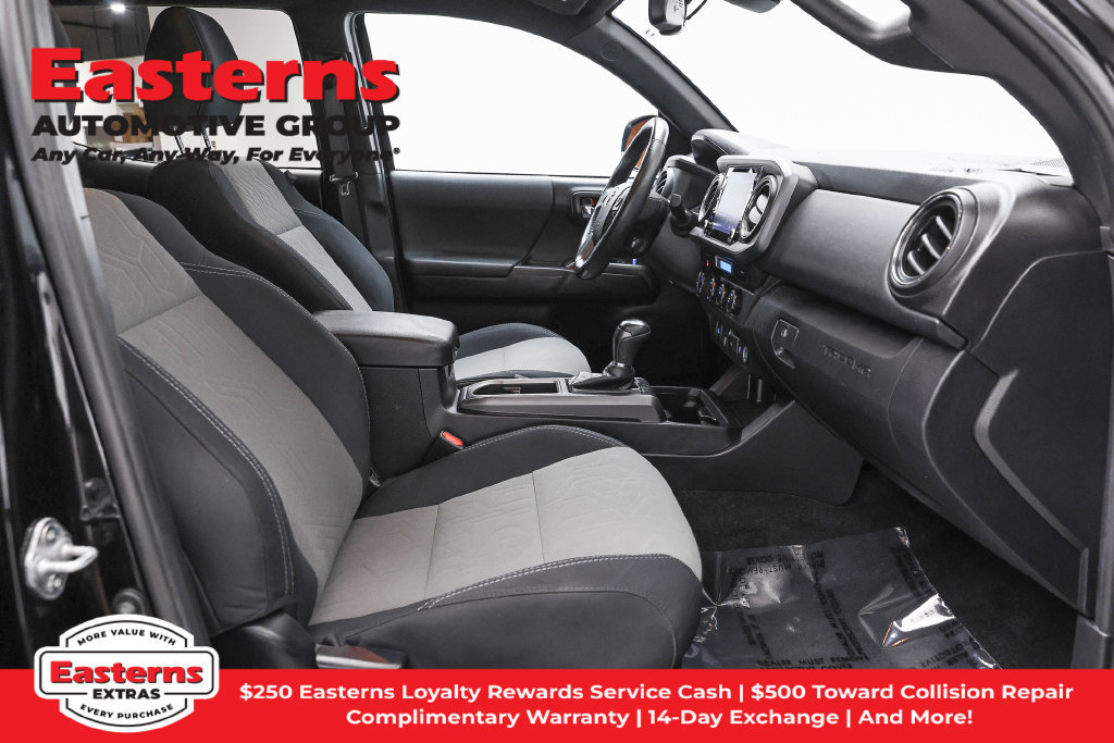 Used 2021 Toyota Tacoma TRD Off-Road AWD/4WD image 27