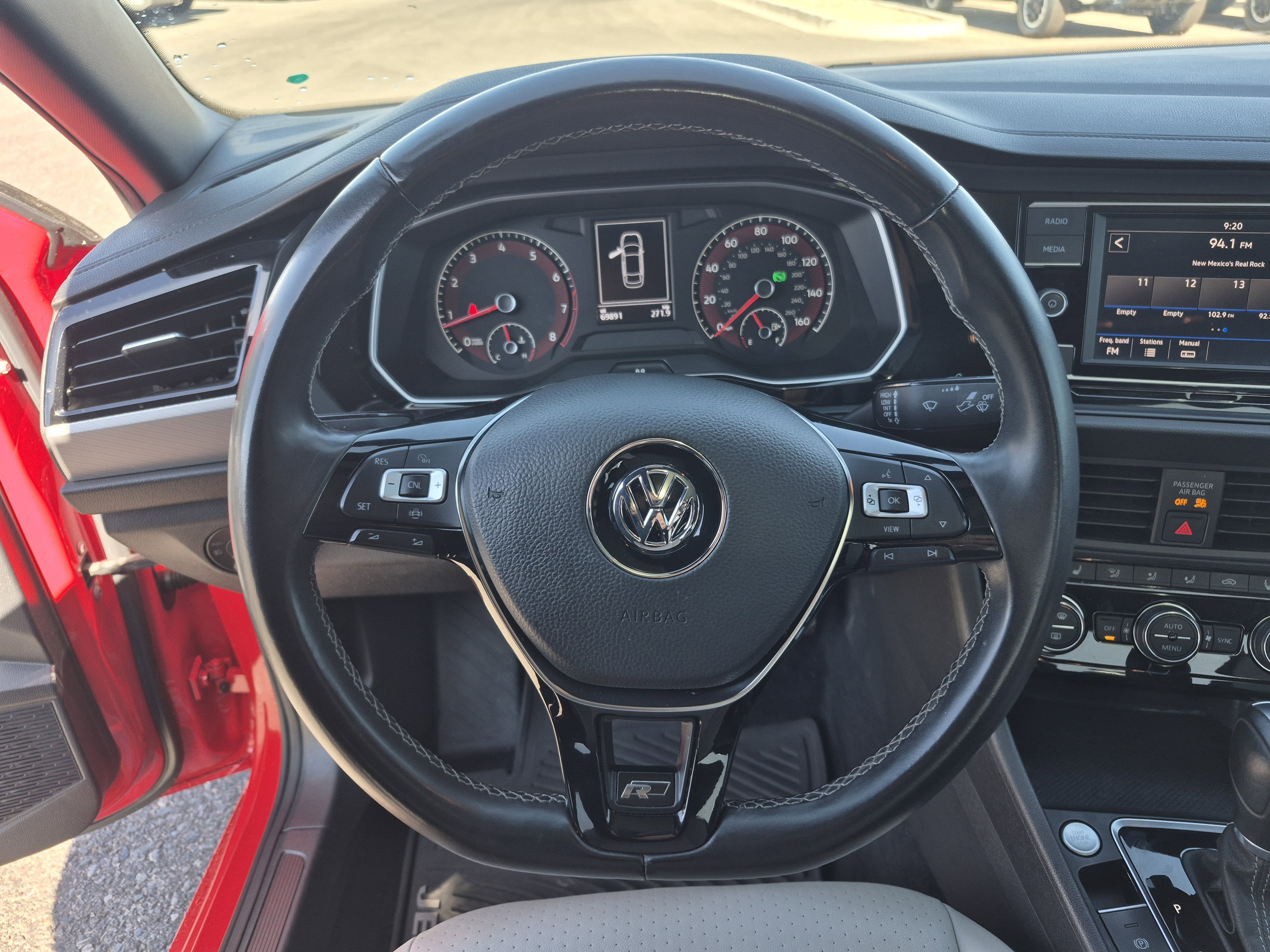 Used 2019 Volkswagen Jetta R-Line FWD image 9