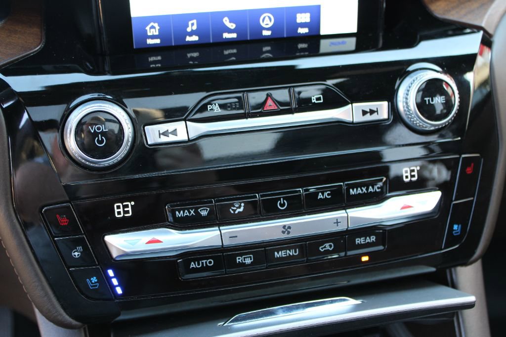 Used 2021 Ford Explorer King Ranch w/ Premium Technology Package image 22