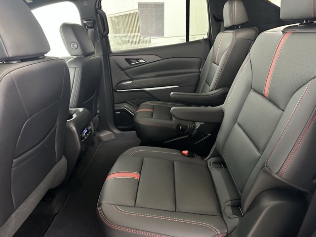 Certified 2025 Chevrolet Traverse RS image 32