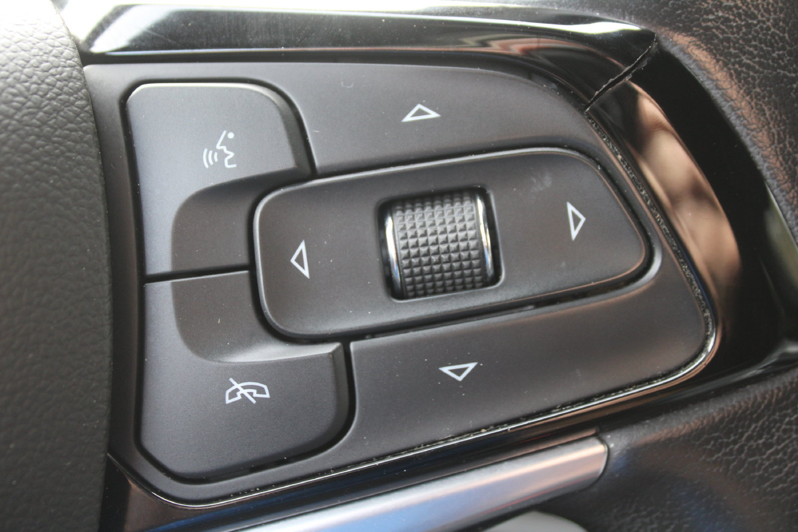 Used 2022 Buick Enclave Premium FWD image 39