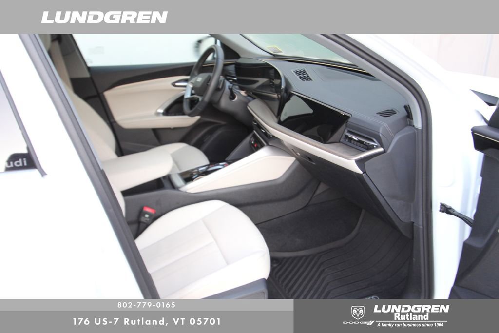 Certified 2025 Audi Q5 Premium w/ Convenience Package AWD/4WD image 17