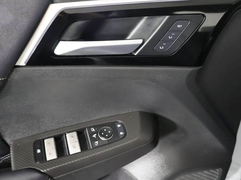 Used 2023 Mitsubishi Outlander SEL Black Edition AWD/4WD image 39