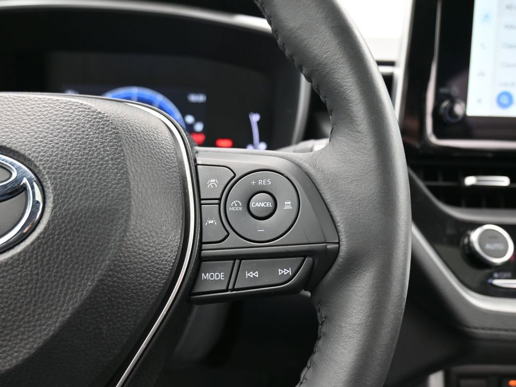 Used 2024 Toyota Corolla Cross XLE w/ Convenience Package image 48