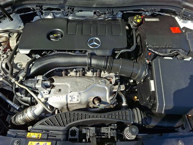 Used 2022 Mercedes-Benz GLA 250 4MATIC w/ Premium Package Lite image 29