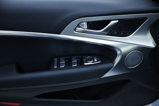 New 2026 Genesis G70 2.5T Prestige image 18