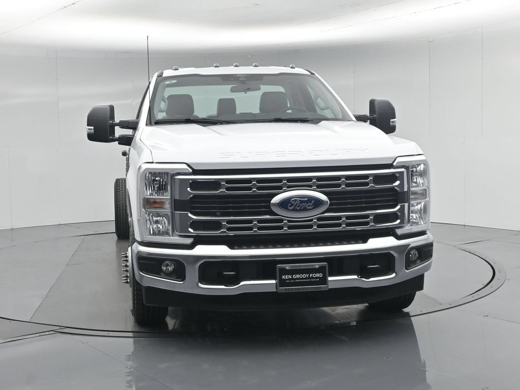 New 2026 Ford F350 XL w/ XL Chrome Package RWD image 46