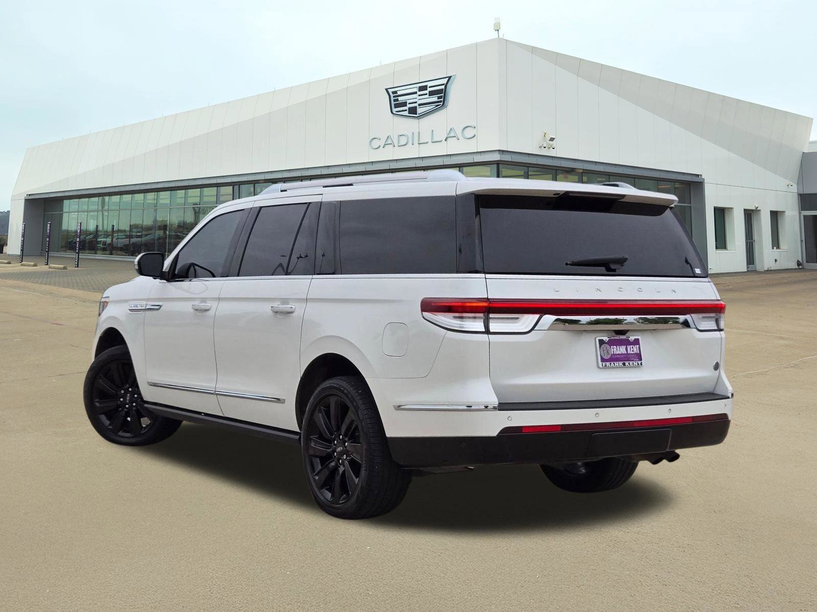 Used 2024 Lincoln Navigator L Reserve AWD/4WD image 4