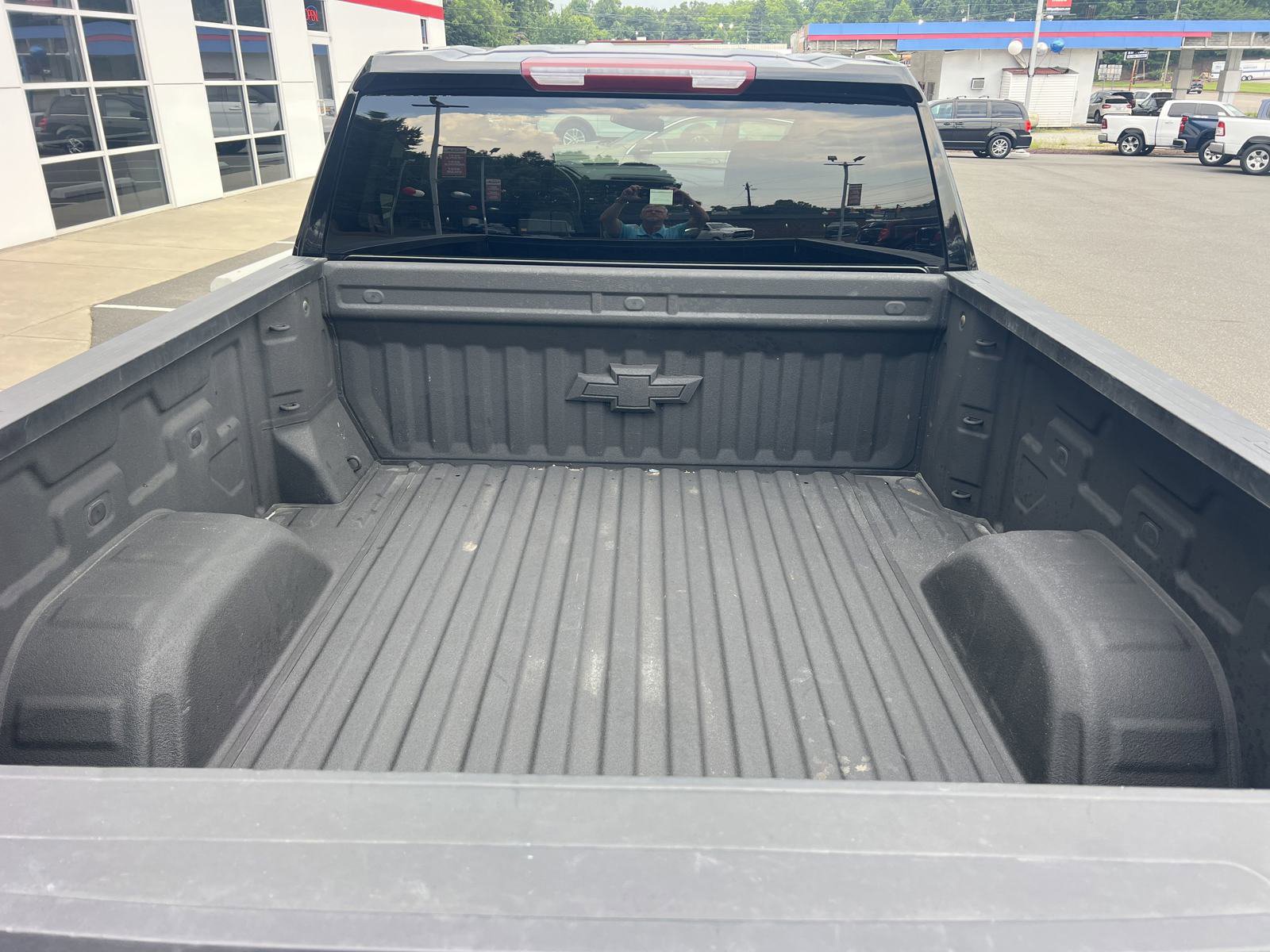 Used 2024 Chevrolet Silverado 1500 LT w/ Protection Package image 9