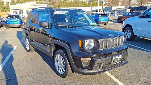 Certified 2023 Jeep Renegade Latitude w/ Sun/Sound Group image 2