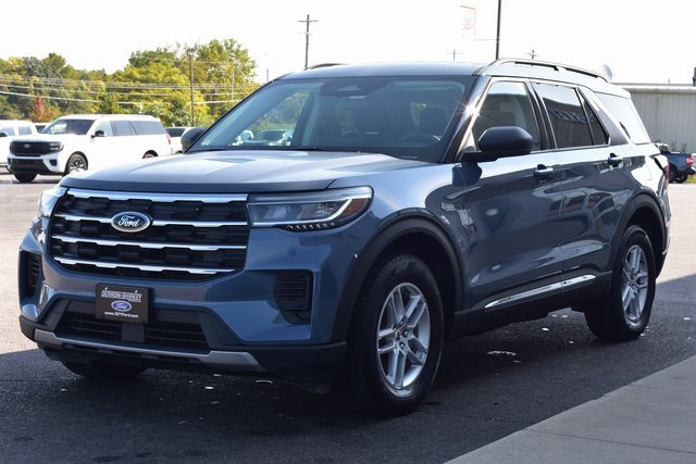 Used 2025 Ford Explorer Active image 12