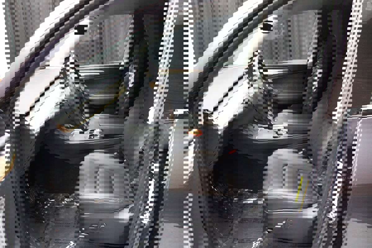 Used 2023 Tesla Model Y Long Range image 20