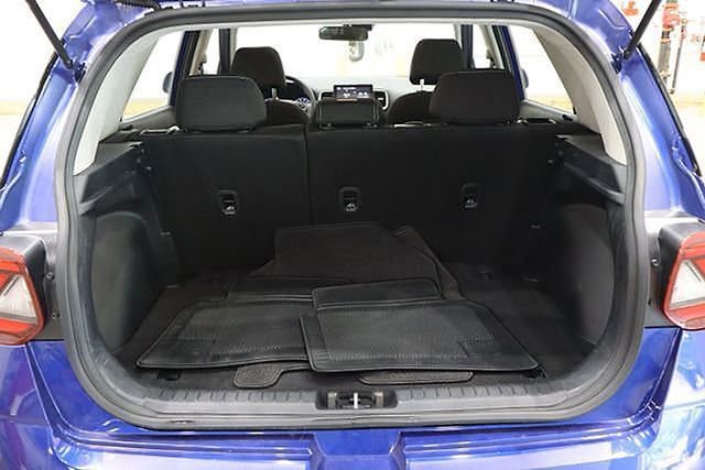Used 2022 Hyundai Venue SEL FWD image 13