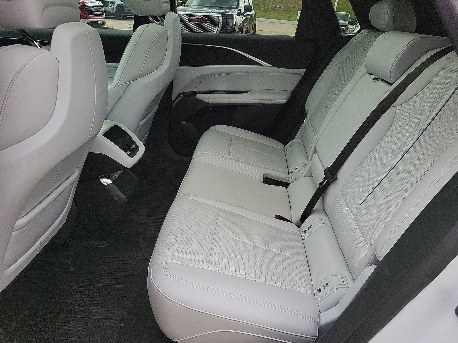 Certified 2024 Cadillac Lyriq Luxury w/ LPO, Floor Liner Package image 24