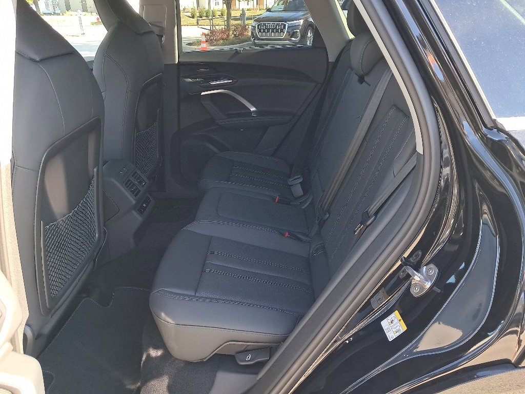 New 2025 Audi Q5 Prestige image 10