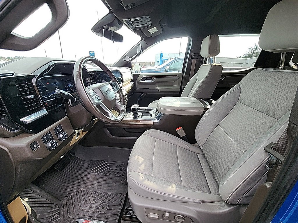 Used 2023 Chevrolet Silverado 1500 LT Trail Boss w/ Protection Package image 16