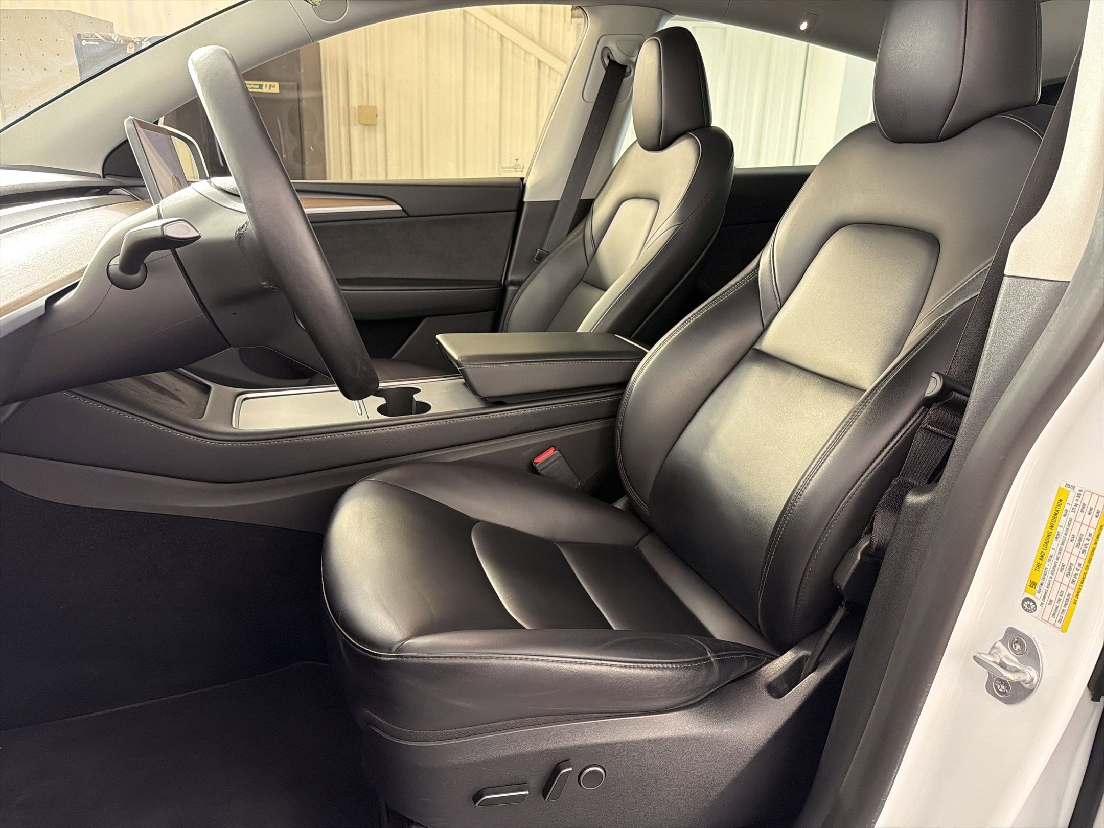 Used 2024 Tesla Model Y Long Range image 5