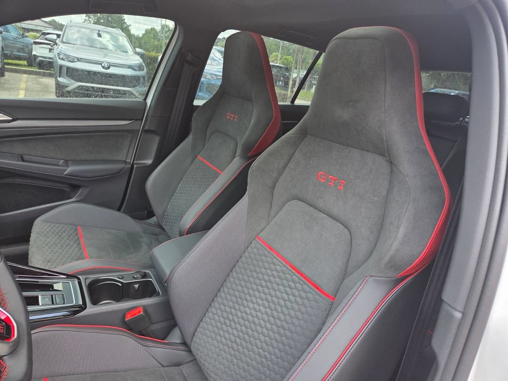 Used 2026 Volkswagen GTI SE FWD image 11