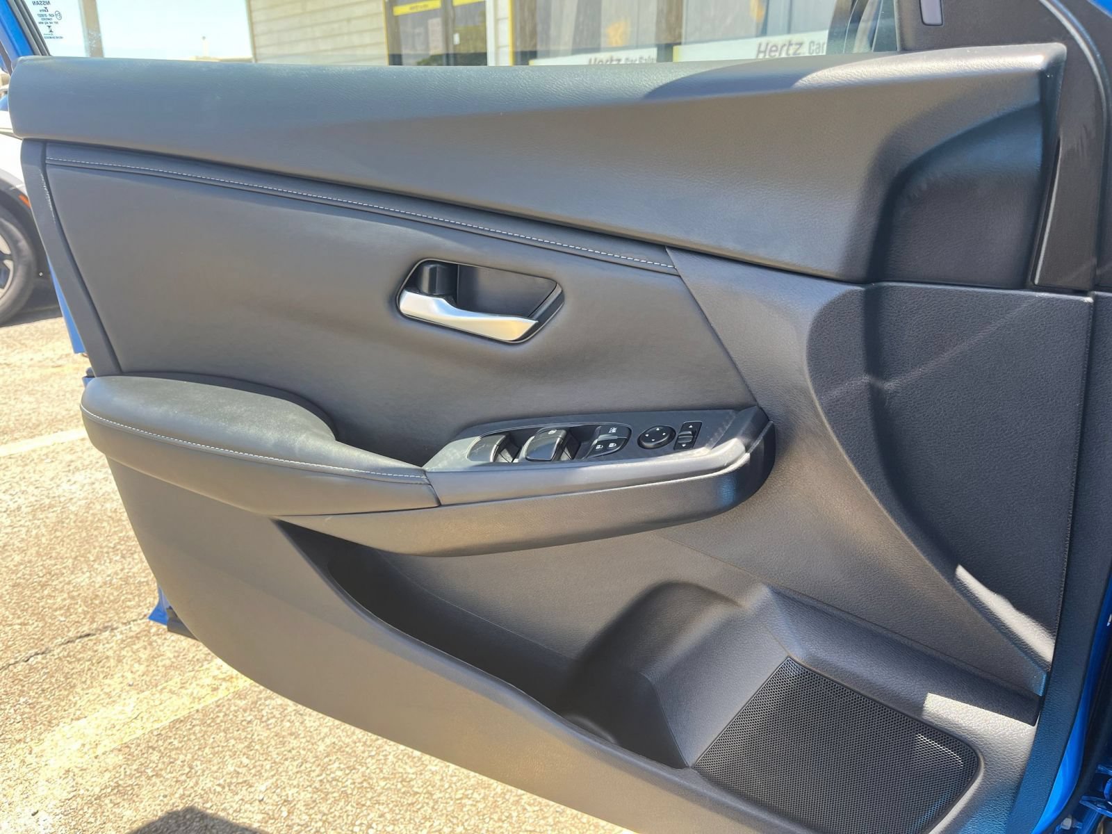 Used 2025 Nissan Sentra SV FWD image 18