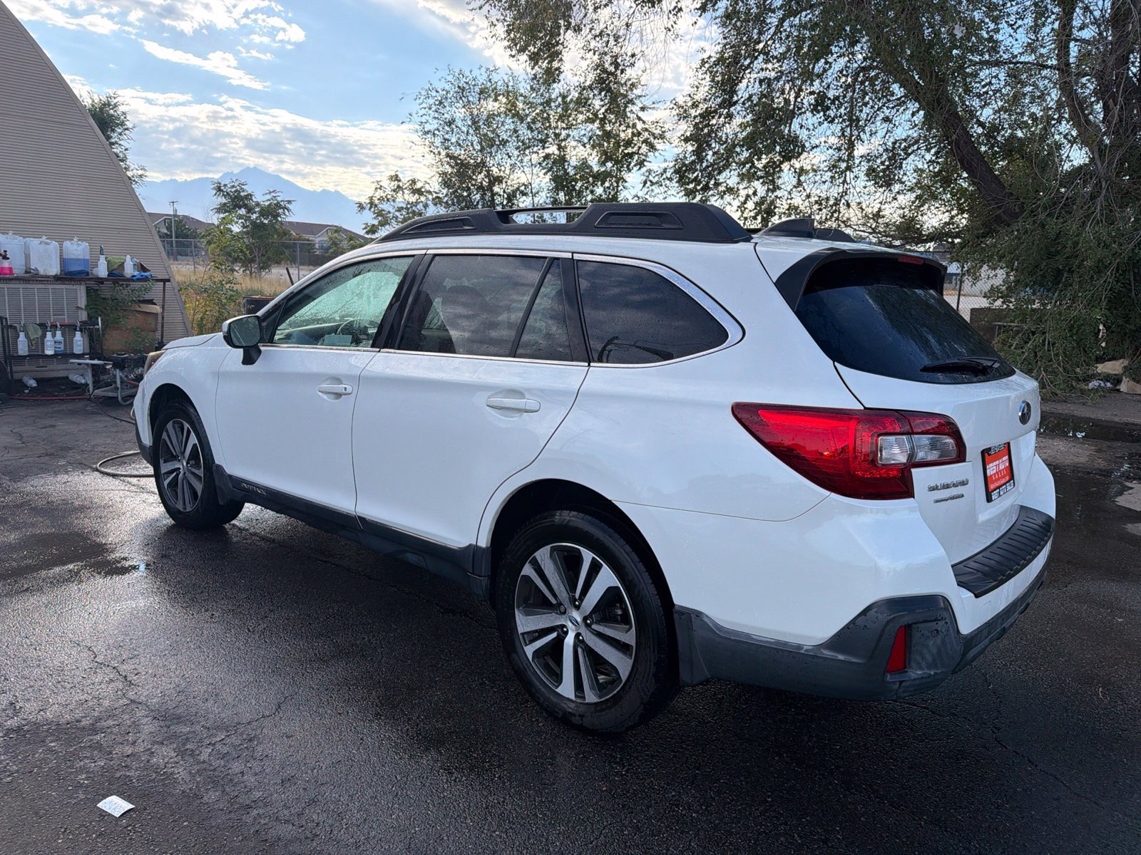 Used 2019 Subaru Outback 3.6R Limited w/ Popular Package #2 AWD/4WD image 3