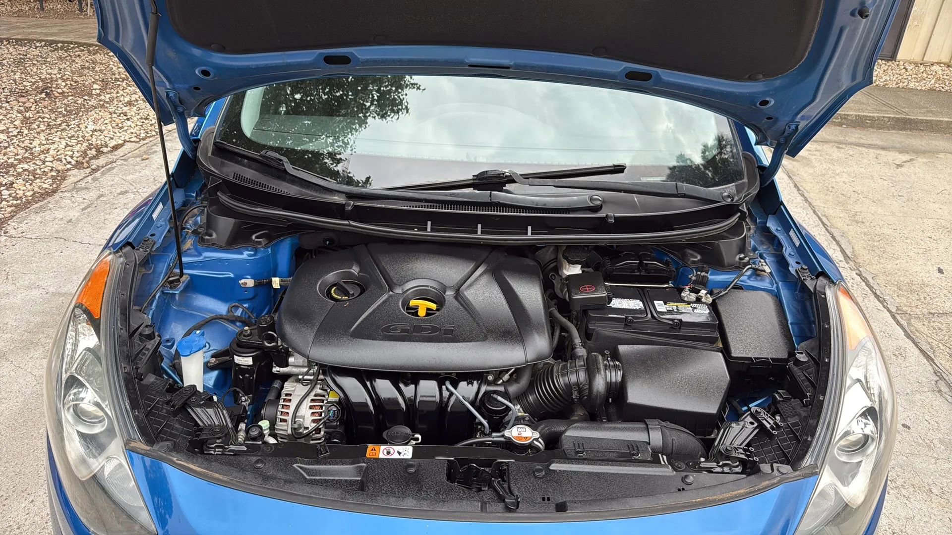 Used 2017 Hyundai Elantra GT FWD image 9