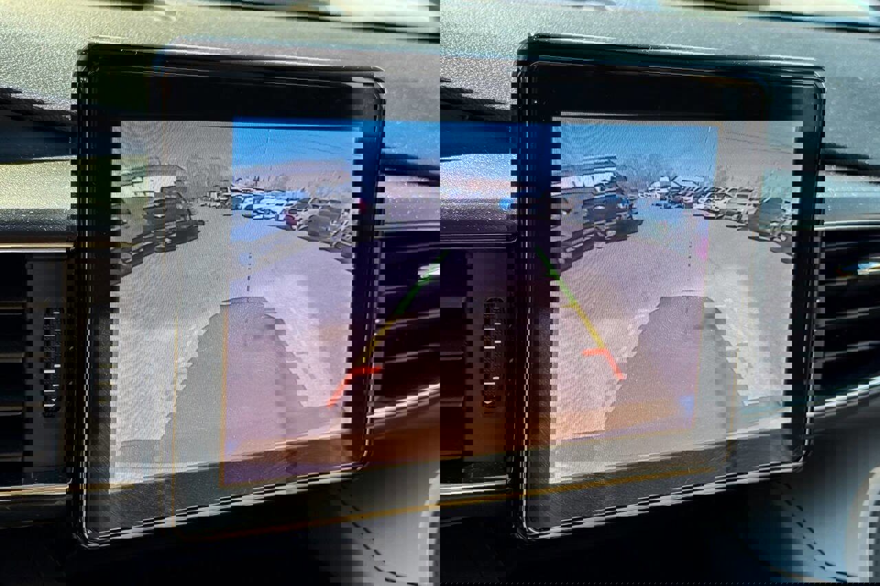 Used 2023 Ford Explorer XLT w/ Equipment Group 202A image 29