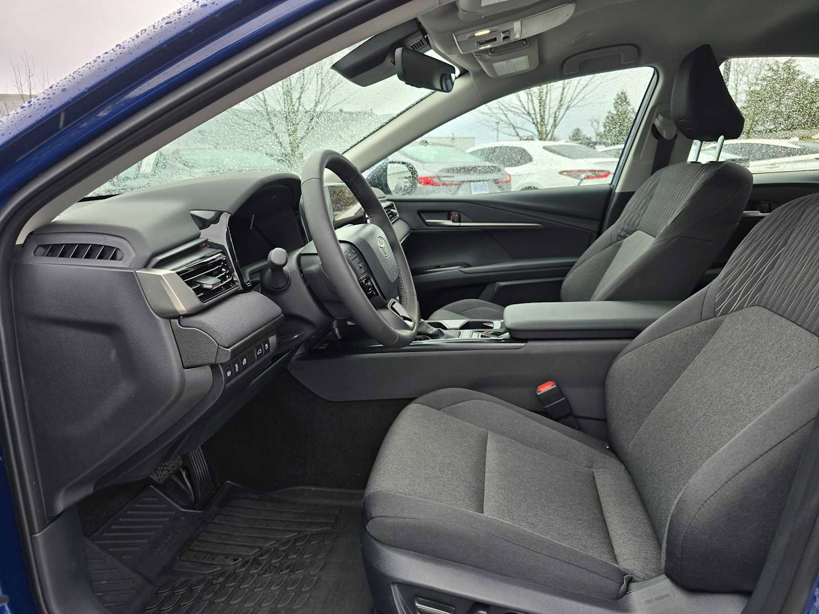 Used 2025 Toyota Camry LE image 21