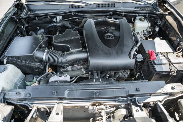 Used 2020 Toyota Tacoma TRD Off-Road AWD/4WD image 20