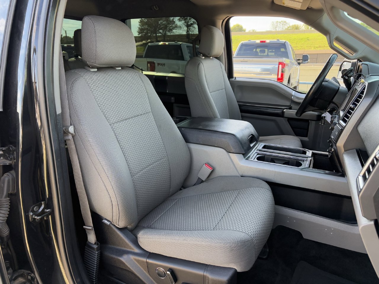 Used 2015 Ford F150 XLT w/ Equipment Group 302A Luxury RWD image 30