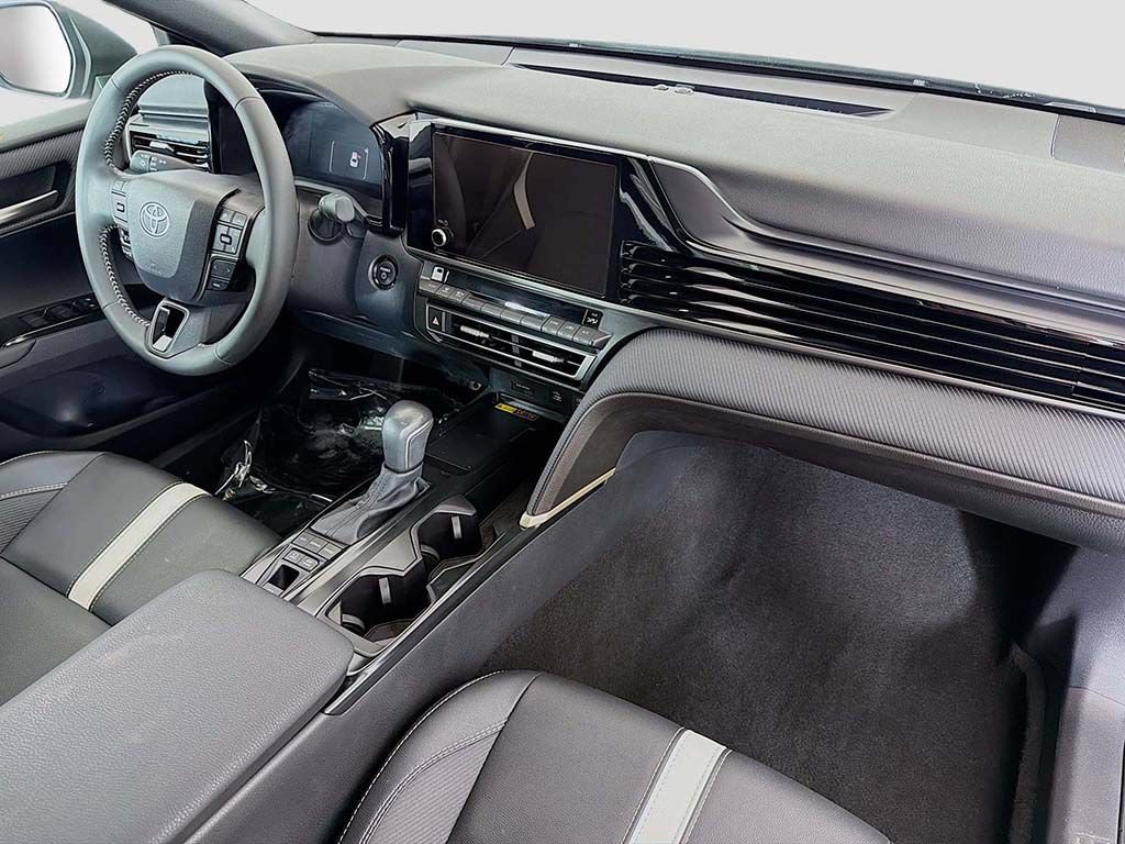 Used 2026 Toyota Camry SE FWD image 20