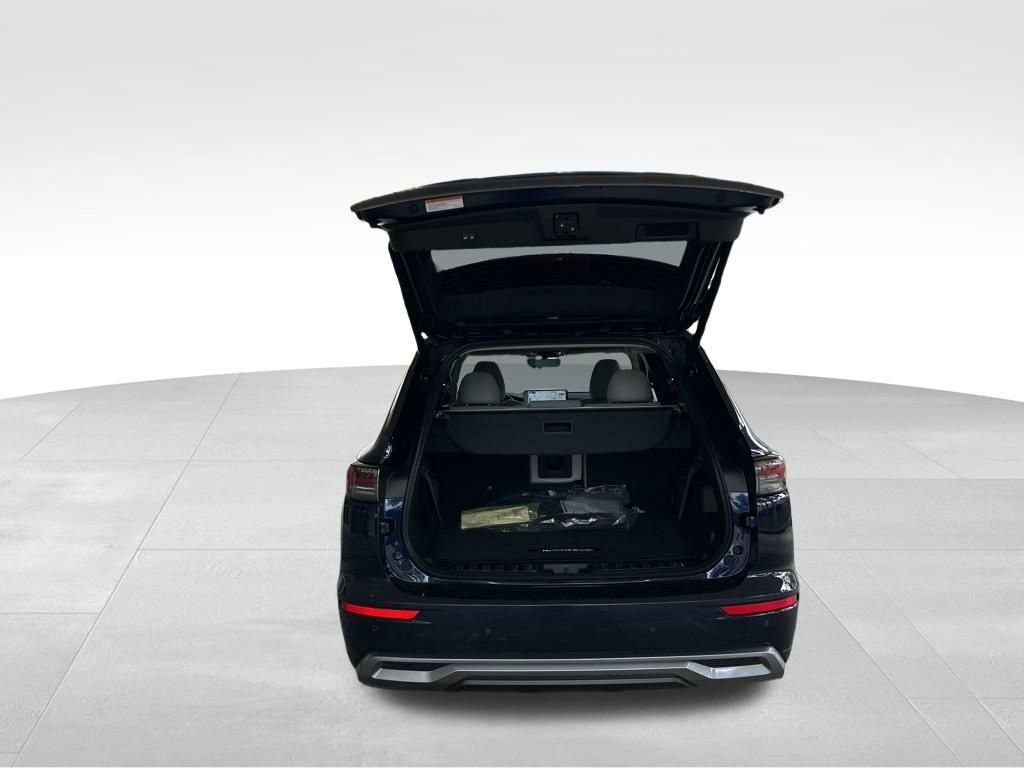 New 2026 Mitsubishi Outlander SE image 33