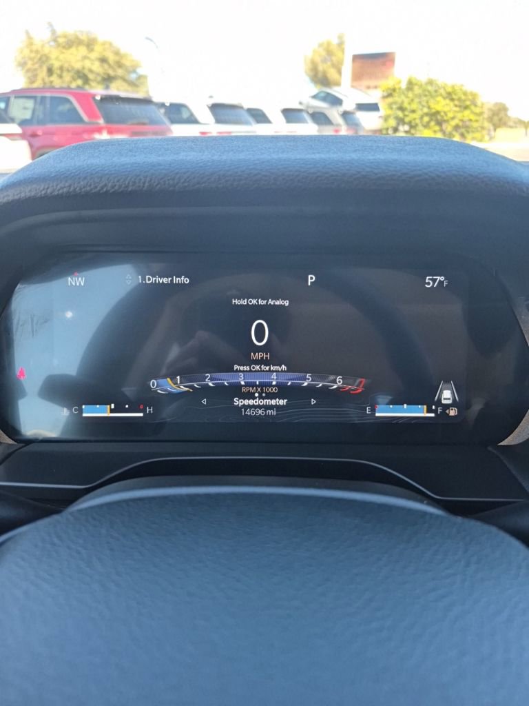 Used 2023 Jeep Grand Cherokee Laredo X image 36