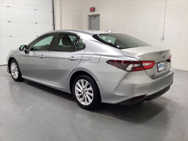 Used 2024 Toyota Camry LE FWD image 5