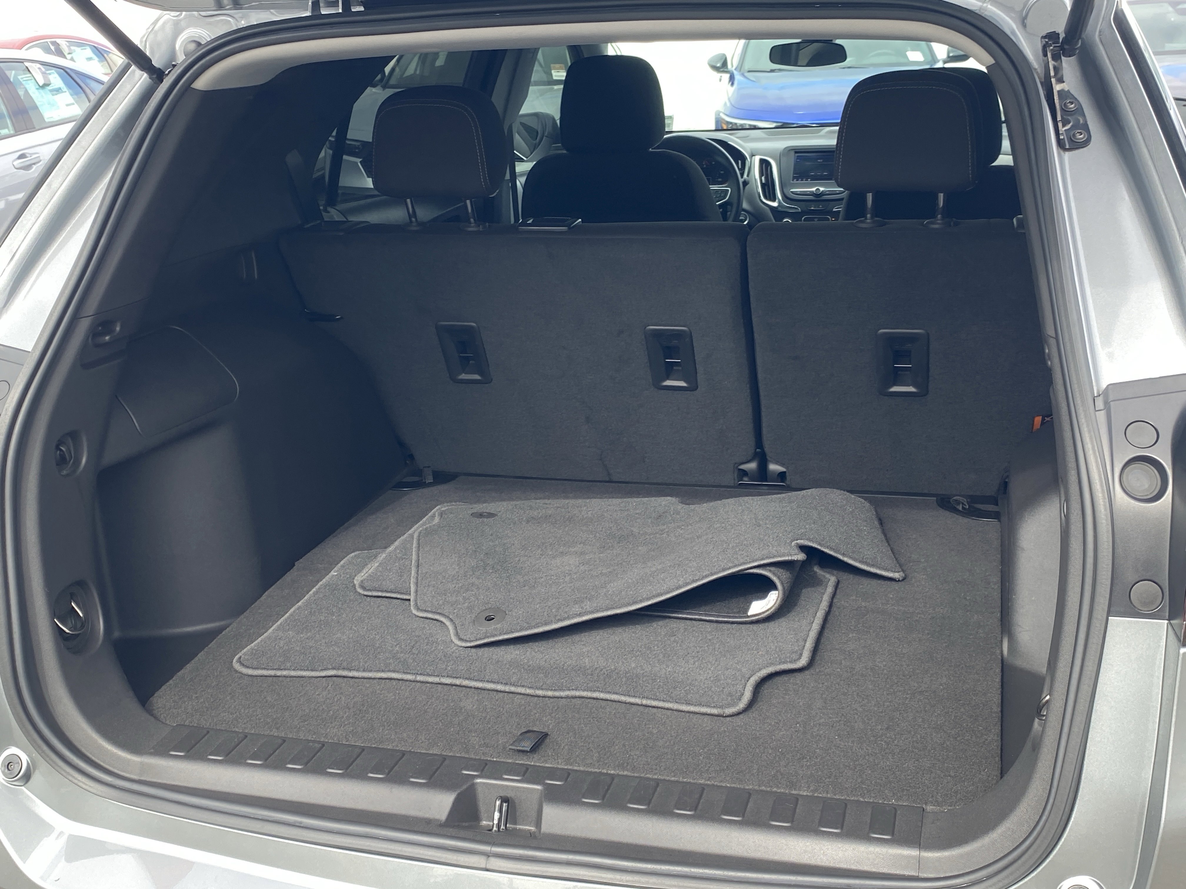 Used 2023 Chevrolet Equinox LS image 12