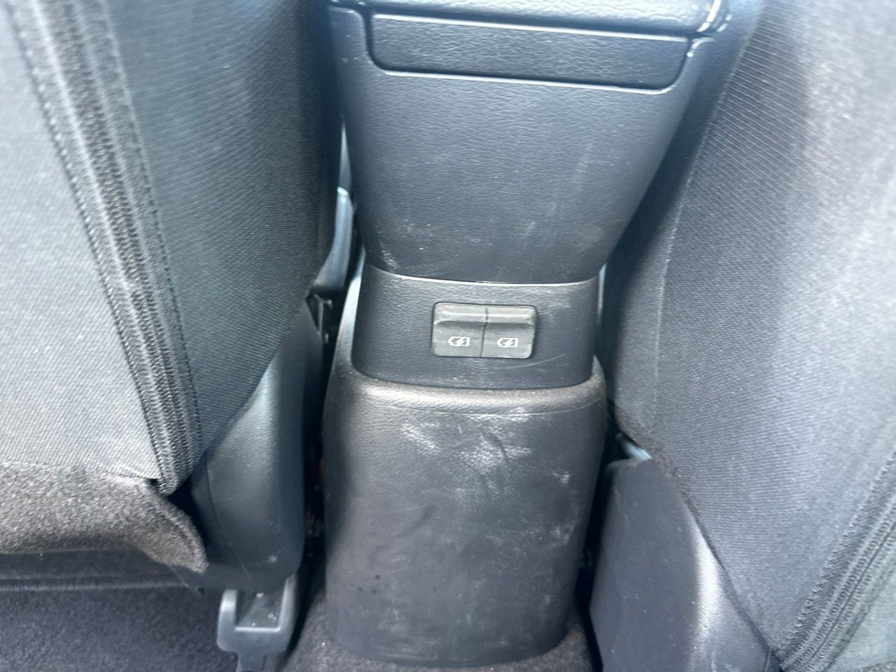 Used 2022 Nissan Versa S FWD image 13