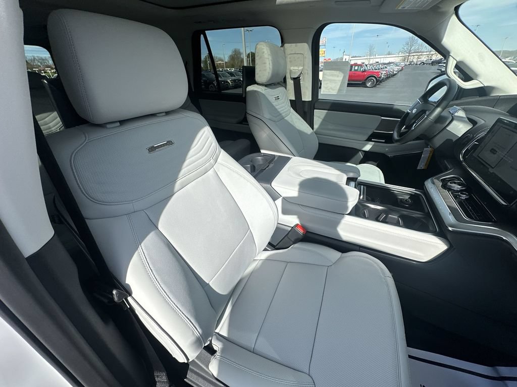 New 2026 Ford Expedition Max Platinum w/ Platinum Ultimate Package AWD/4WD image 32