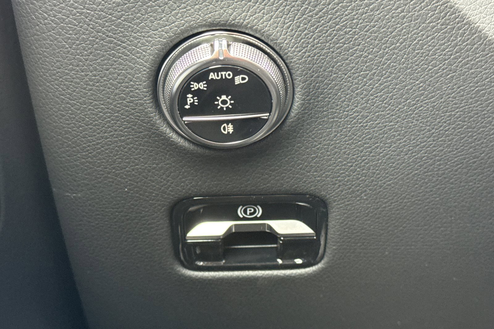 New 2026 Mercedes-Benz GLC 300 4MATIC image 29